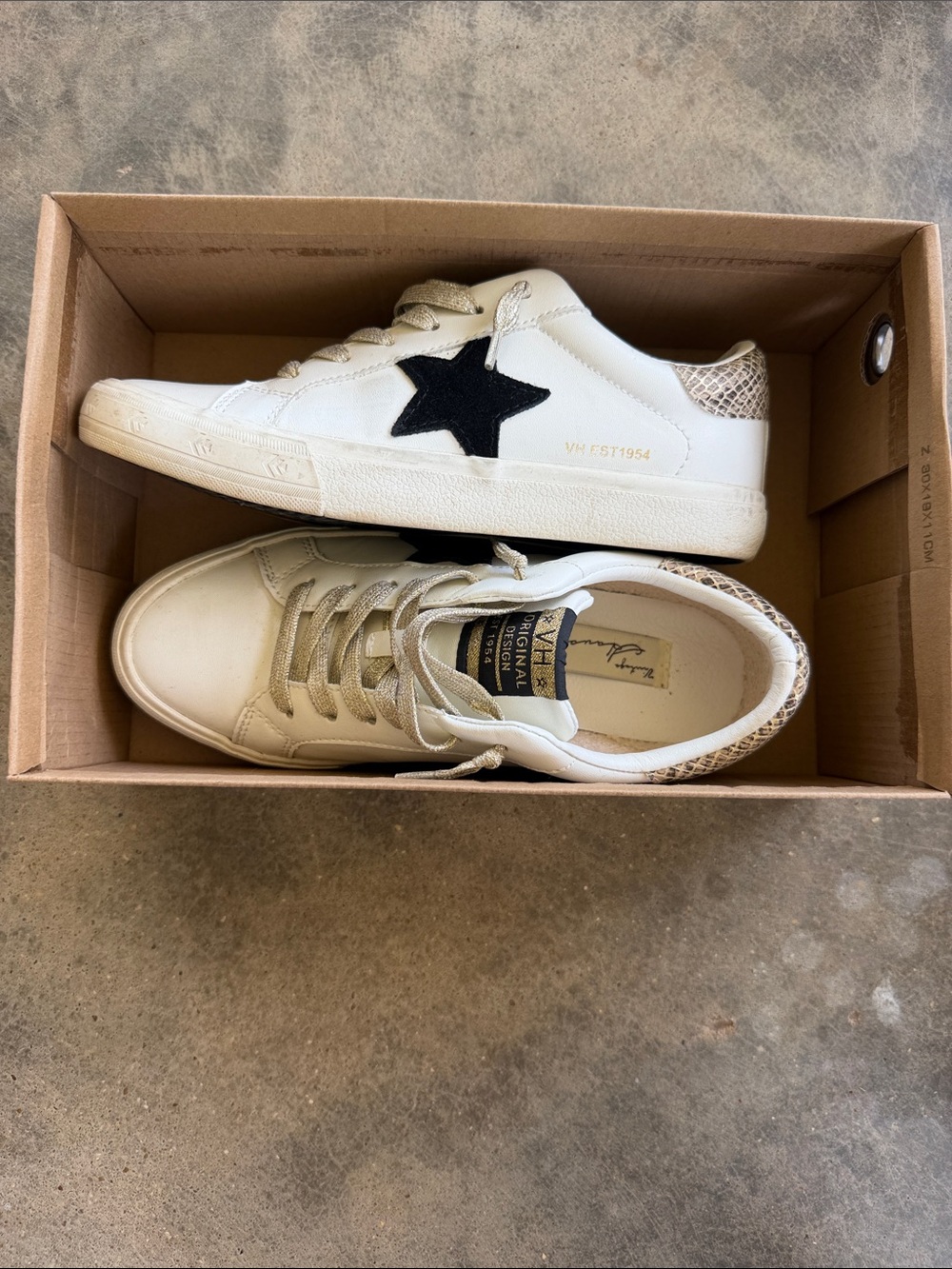 Vintage Havana White Kids Sneakers with Black Star and Snake Trim